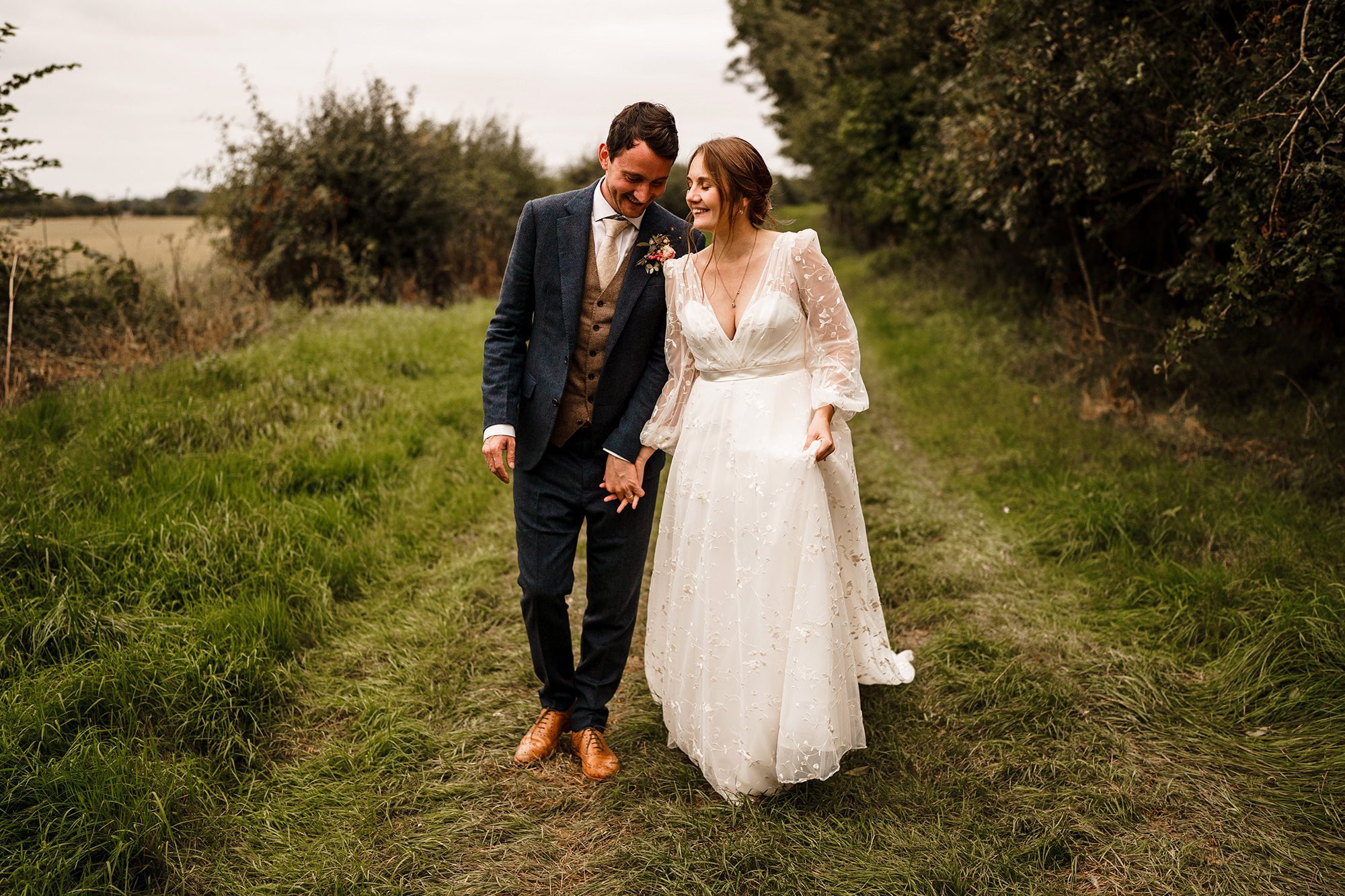stratton court barn wedding photos