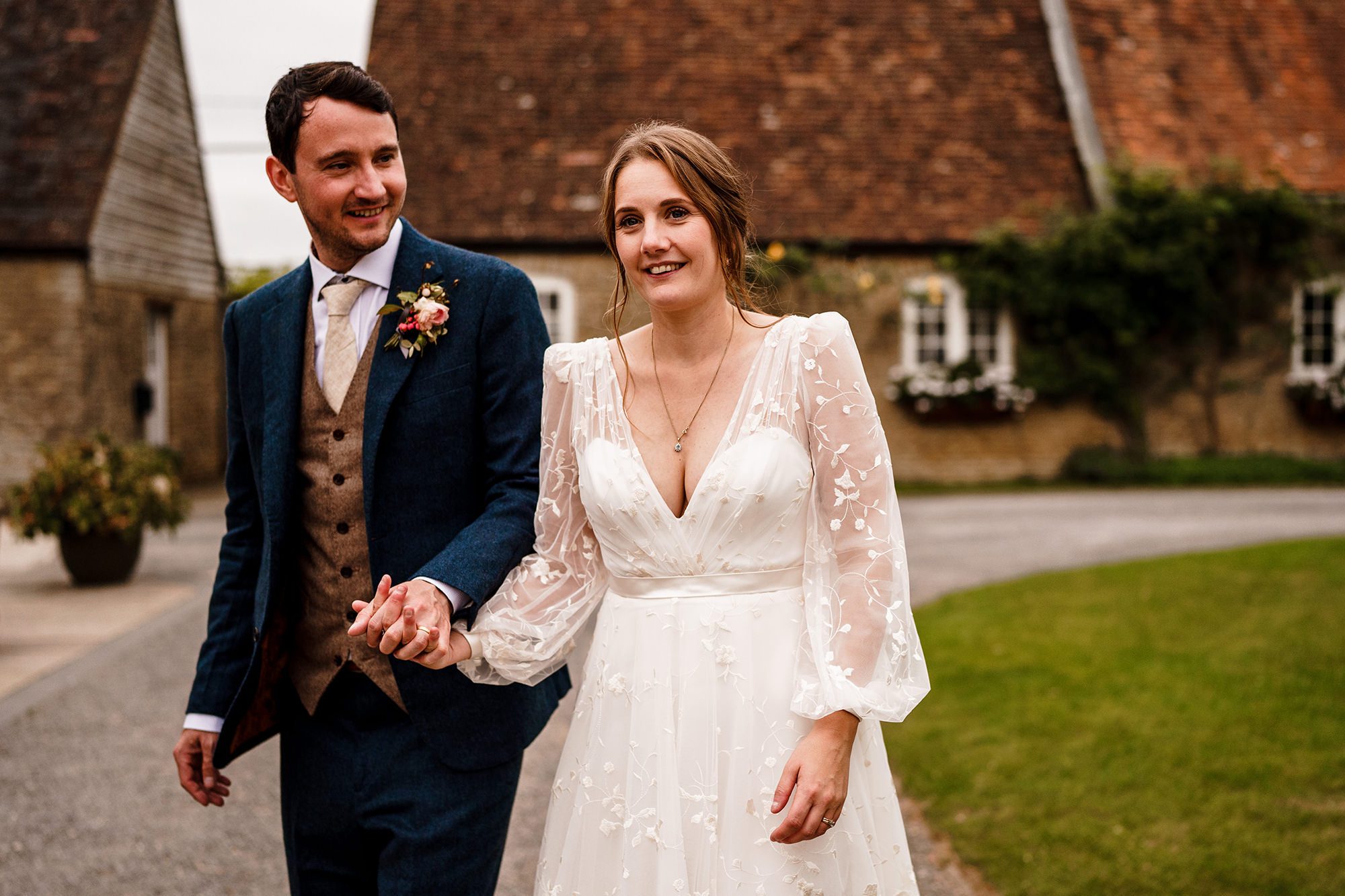 stratton court barn wedding photos