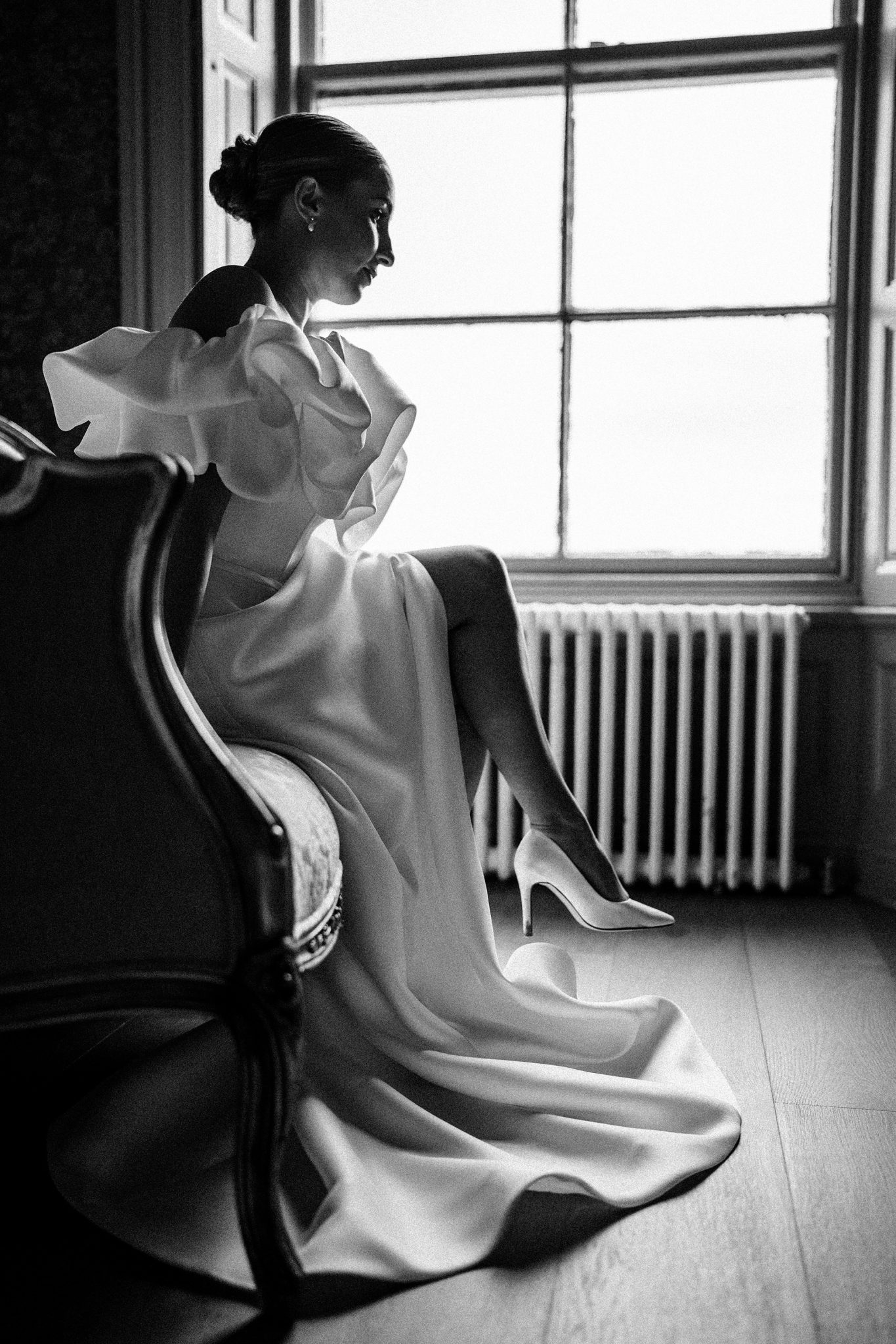 bride getting ready for solberge hall wedding