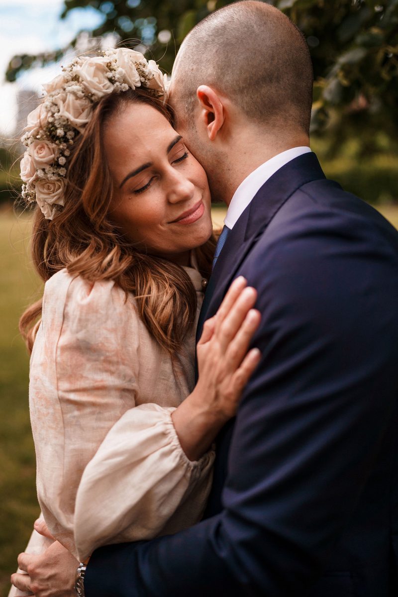 Niki and Diego’s Intimate Marylebone Town Hall Wedding in London