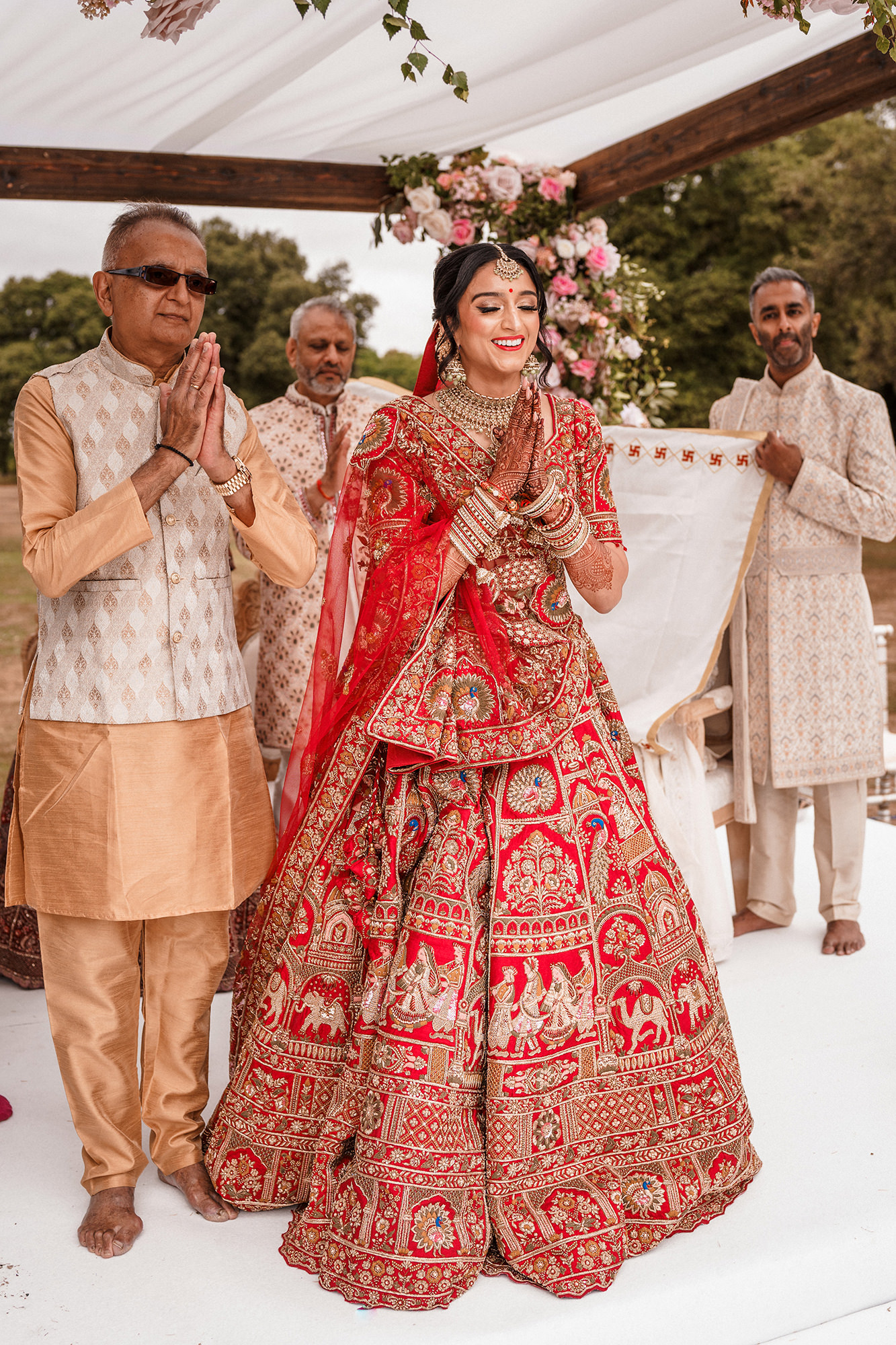 Candid guest reaction during Braxted Park wedding reception
