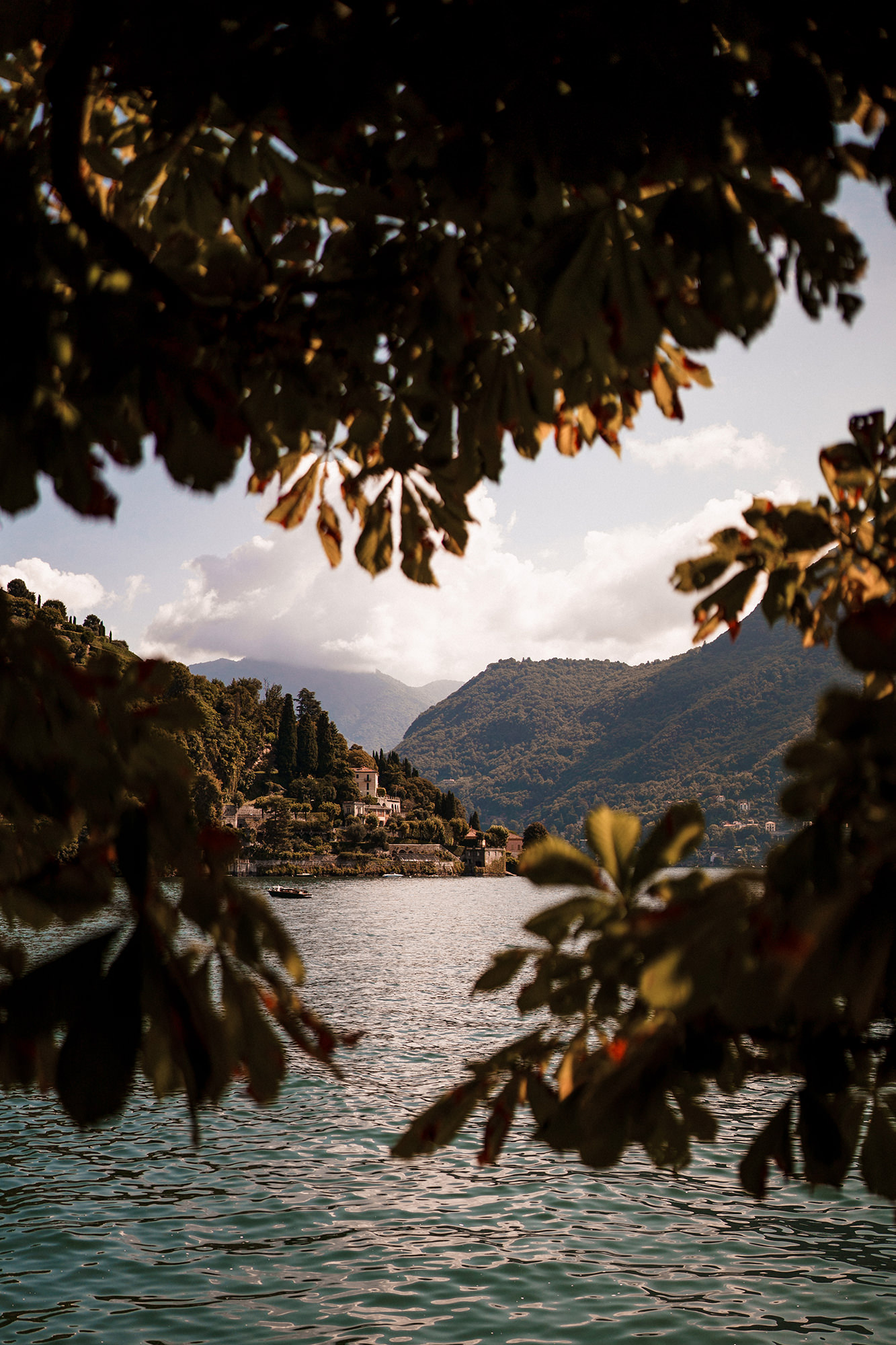 Details from Lara and Qiao’s Lake Como wedding morning