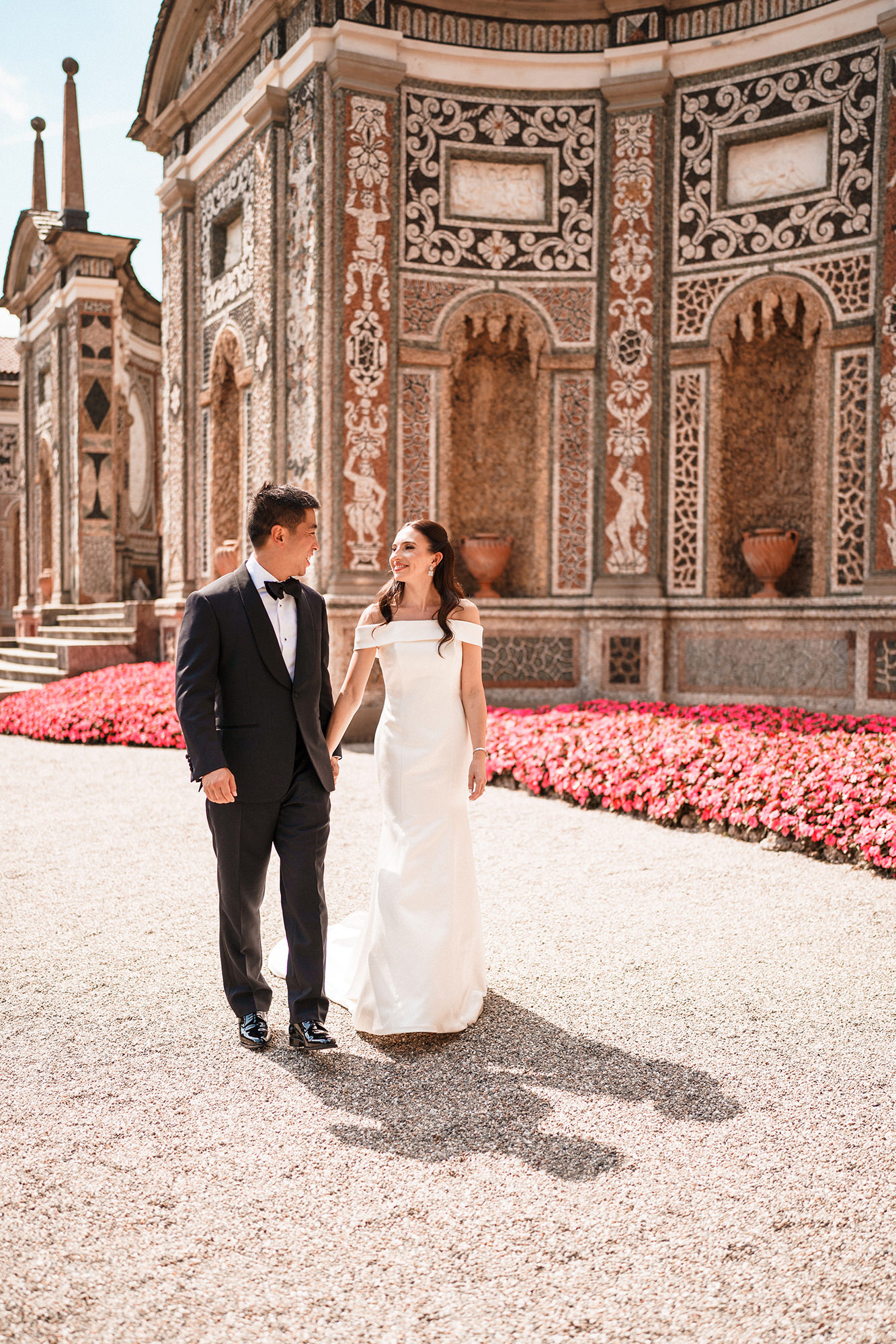 Lara and Qiao together before the boat ride to Villa Erba
