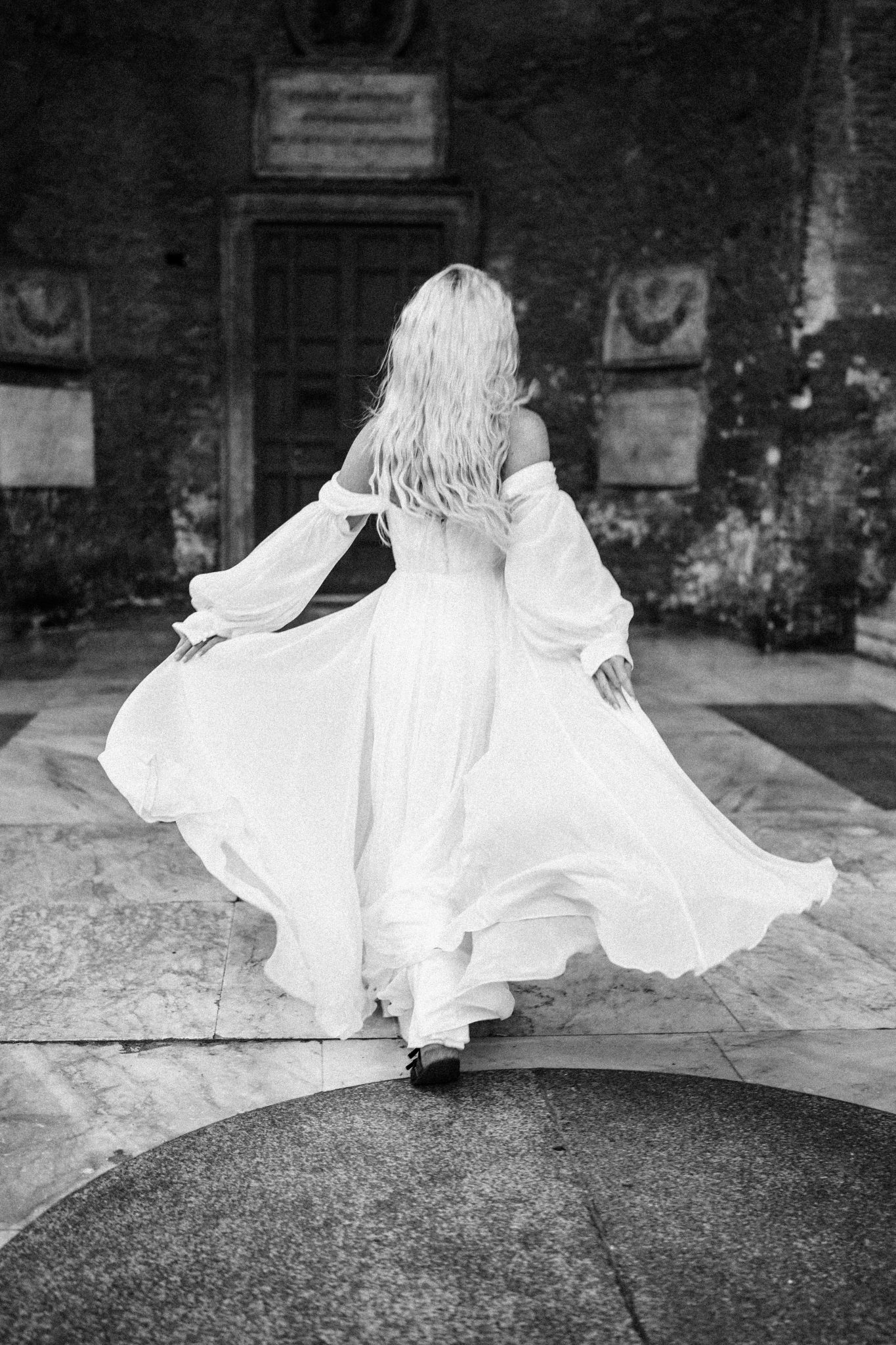Natural, relaxed wedding photography in Italy