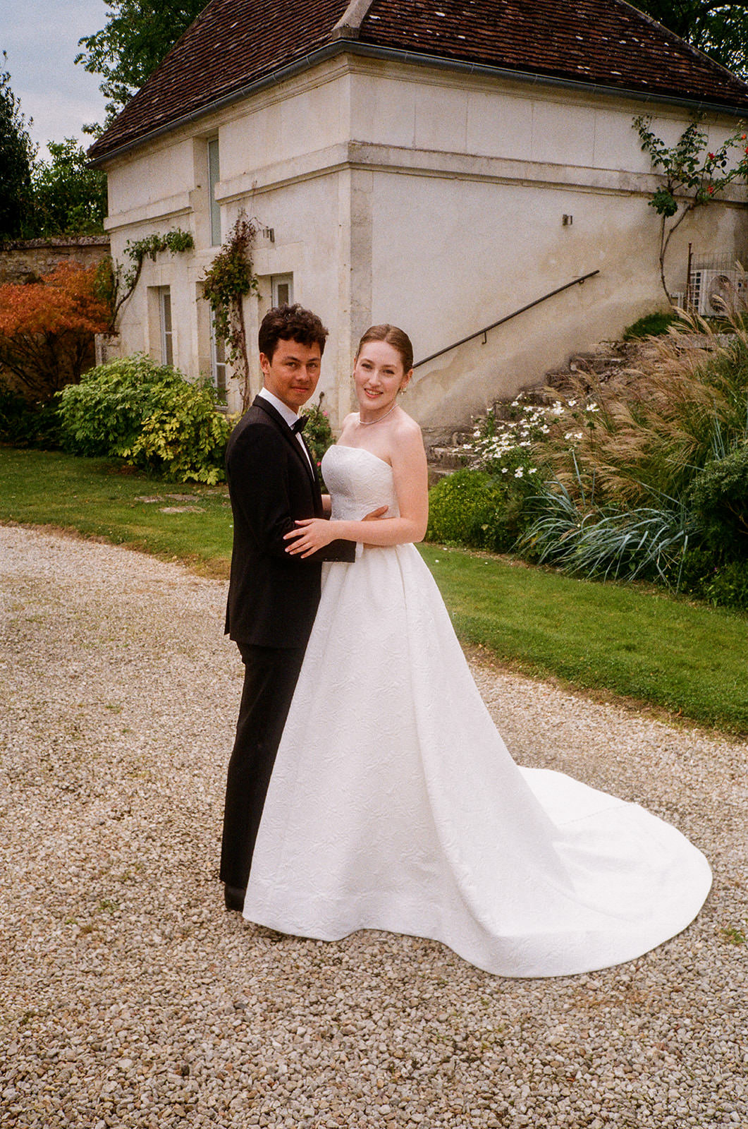35mm film wedding photograph taken in France by Stephen Walker